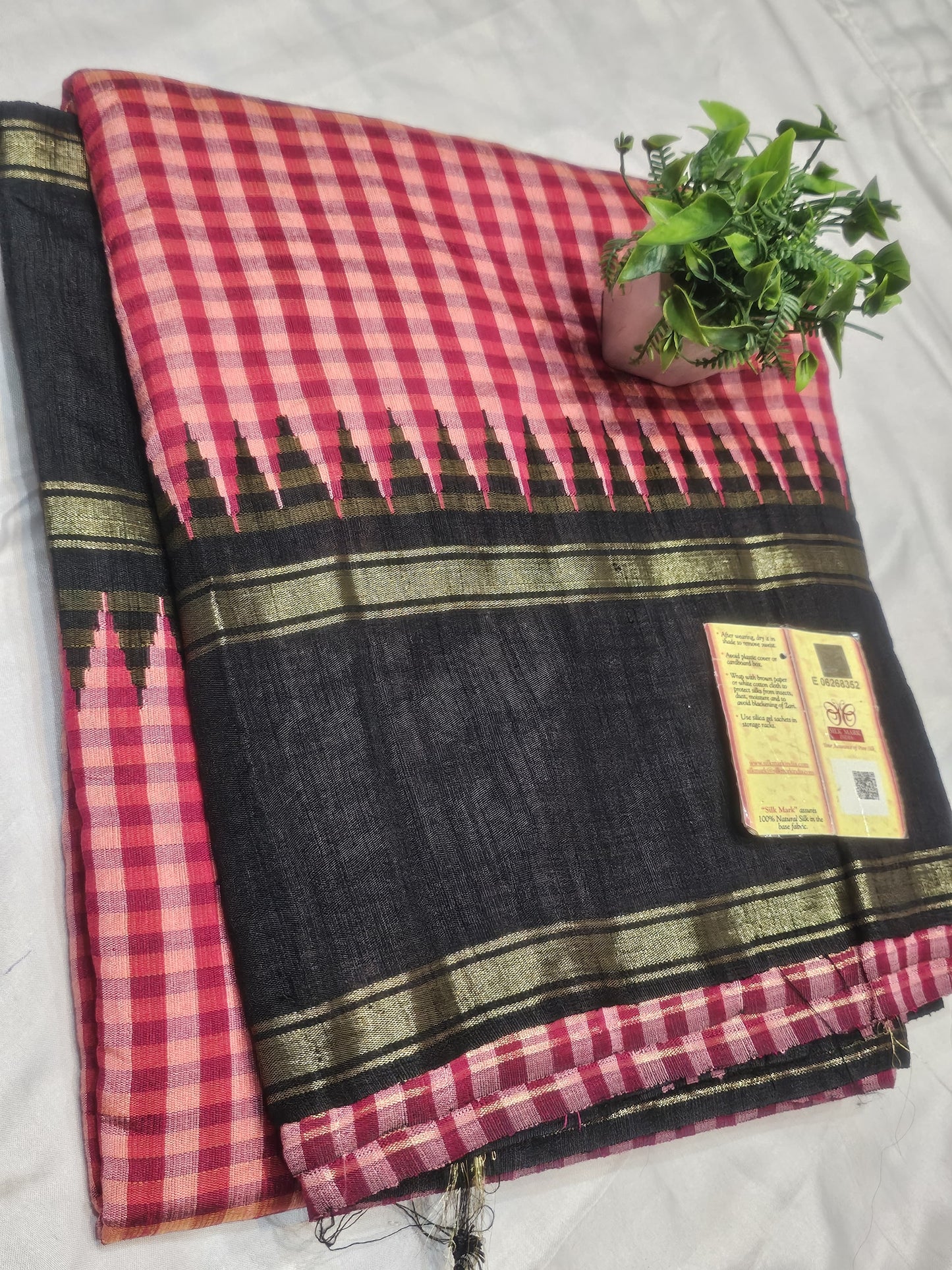 RAW SIL WITH TEMPLE BORDER