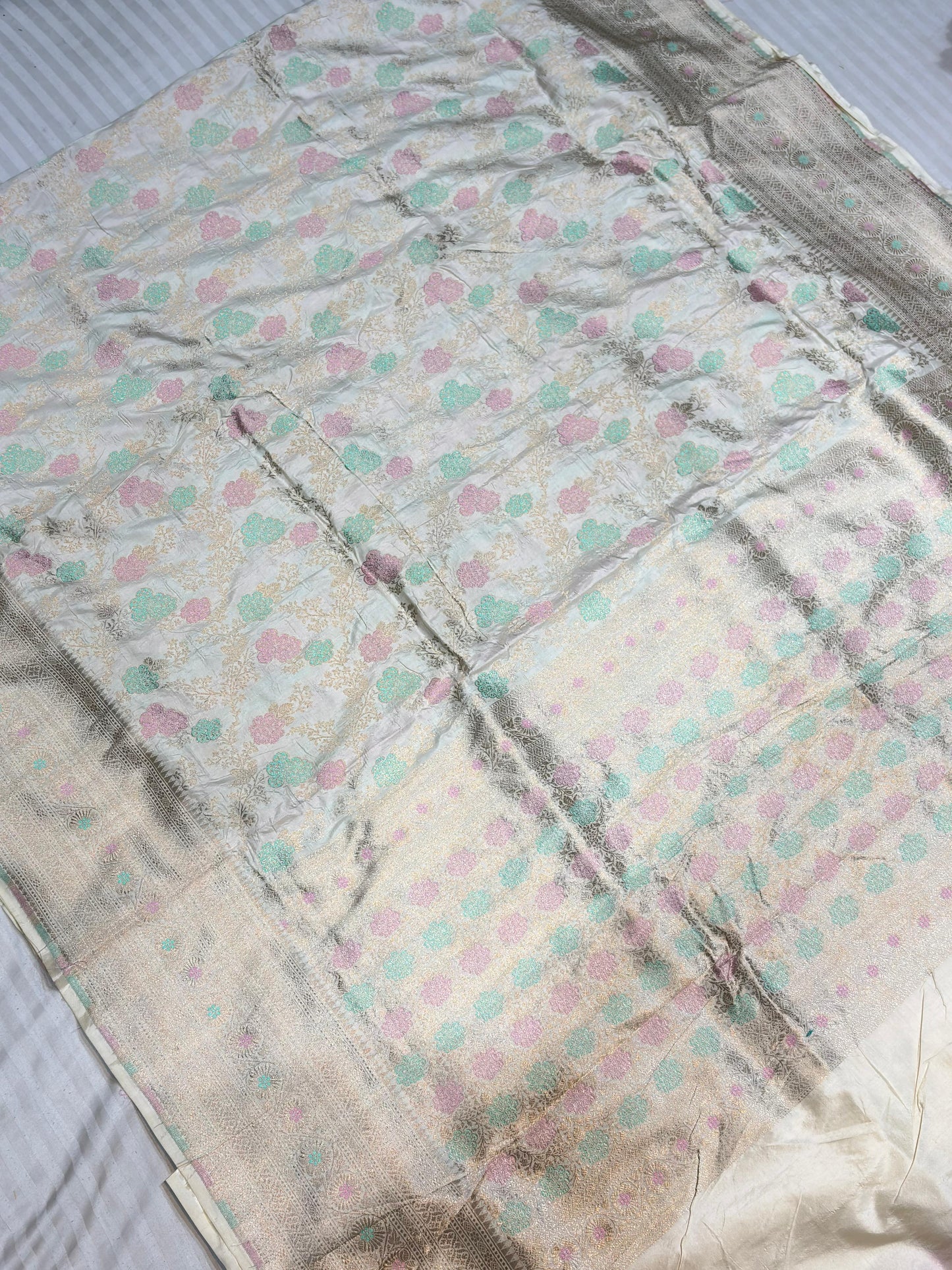 BANARASI SILK KATAN ALFI MEENA FLOWER DESIGN EXCLUSIVE SAREE