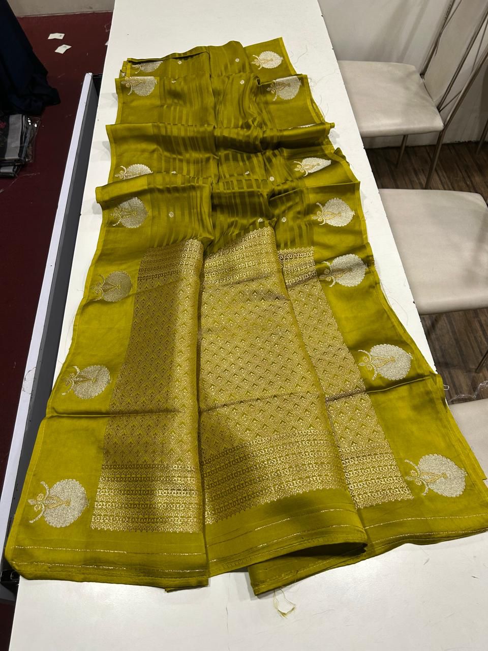 SOFT WOVEN MASHRU SILK SAREE