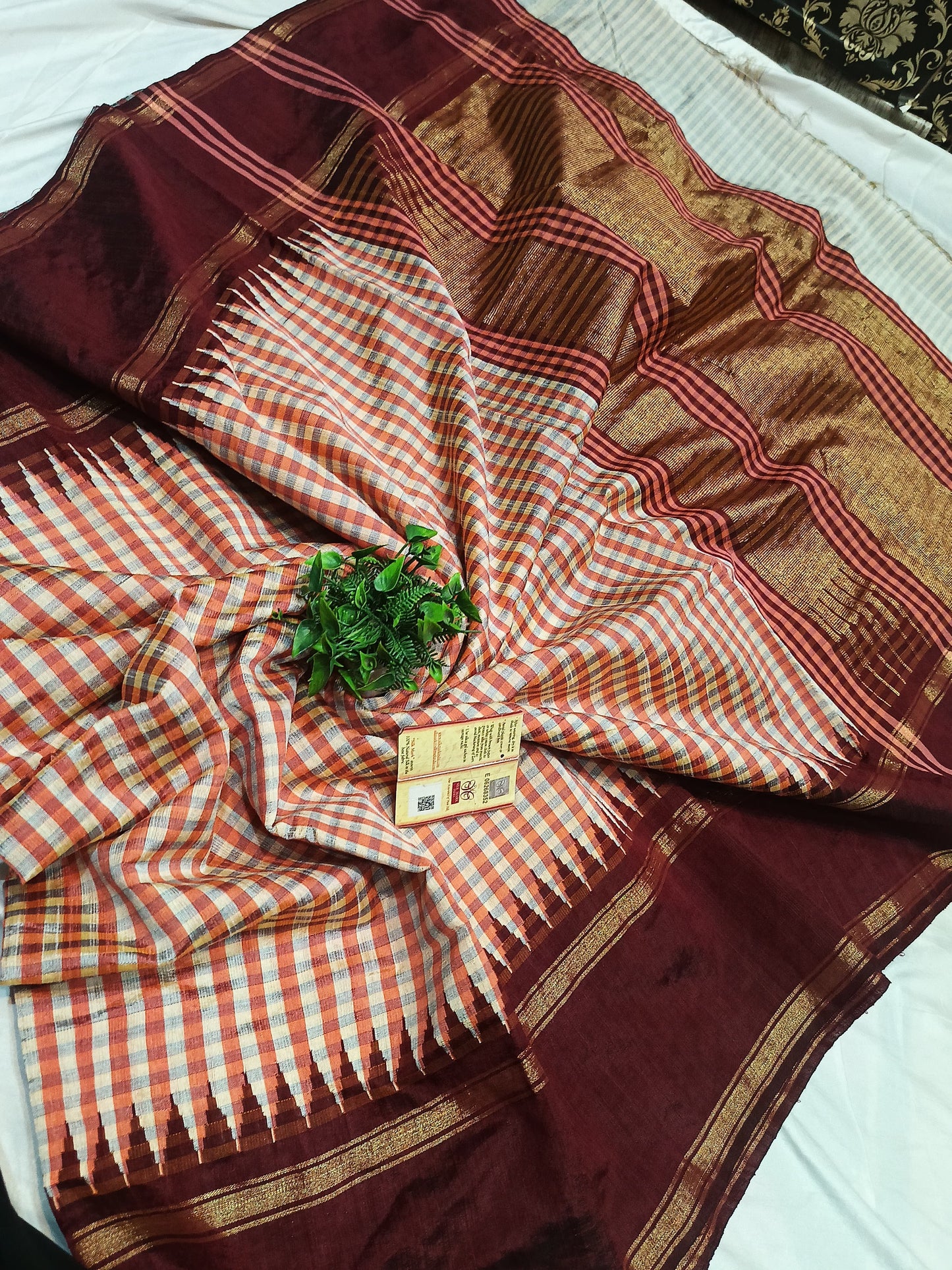 RAW SIL WITH TEMPLE BORDER