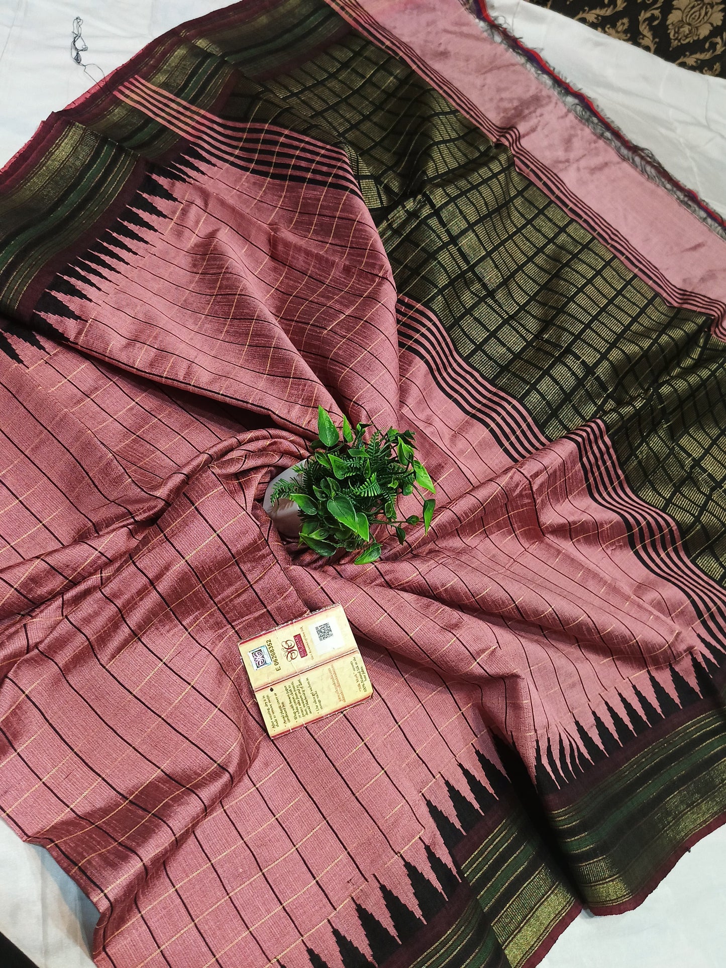 RAW SILK SAREE WITH CONTRAST BLOUSE