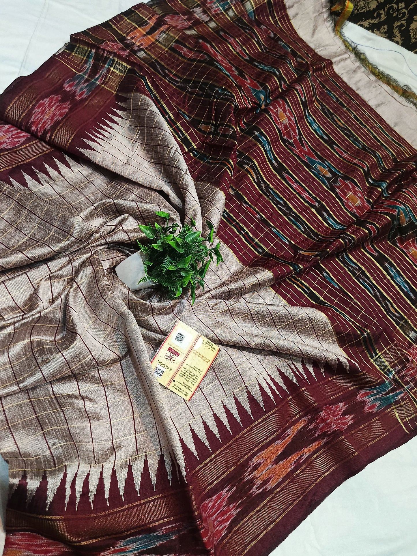 RAW SILK SAREE WITH CONTRAST BLOUSE