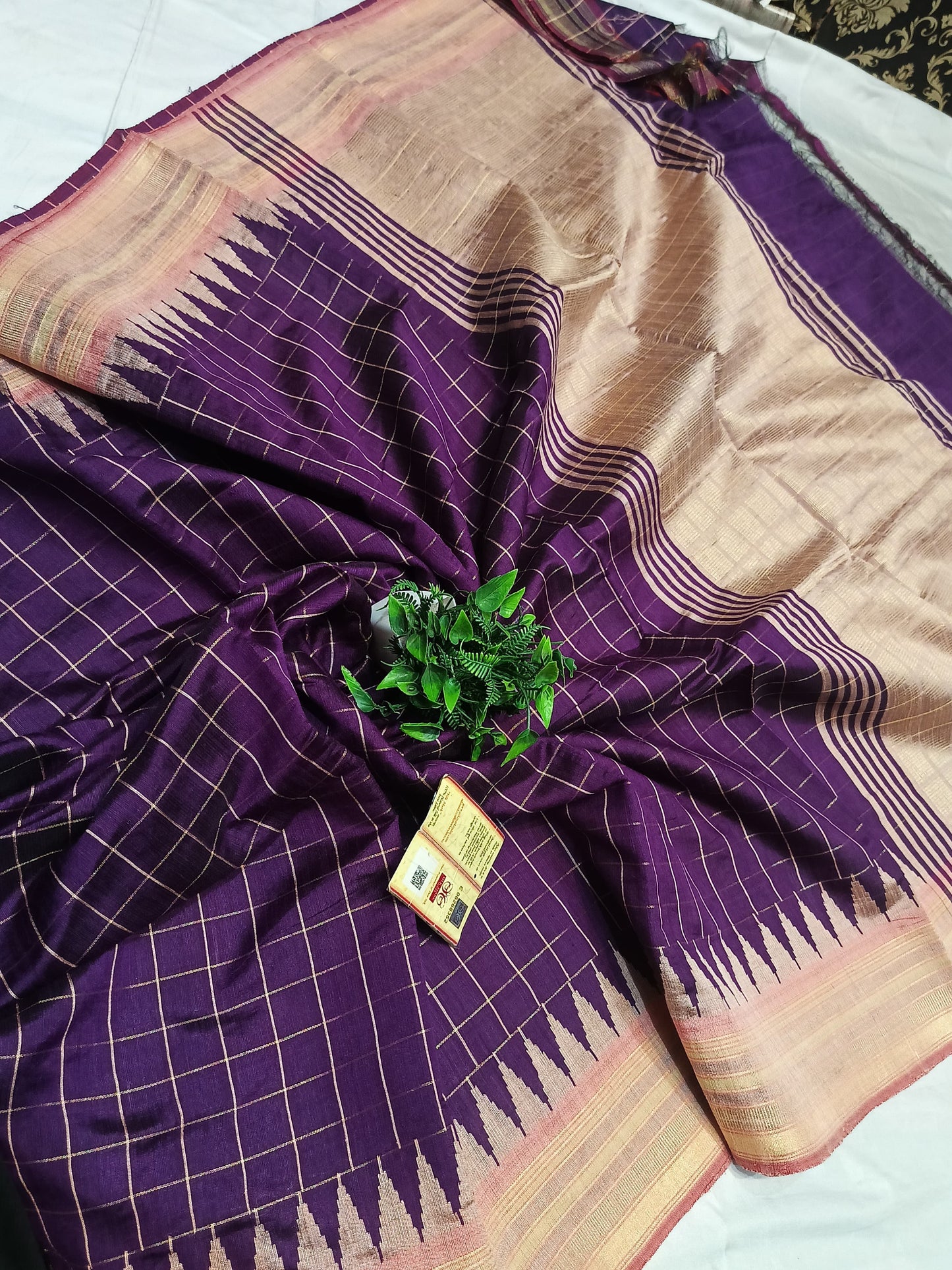 RAW SILK SAREE WITH CONTRAST BLOUSE