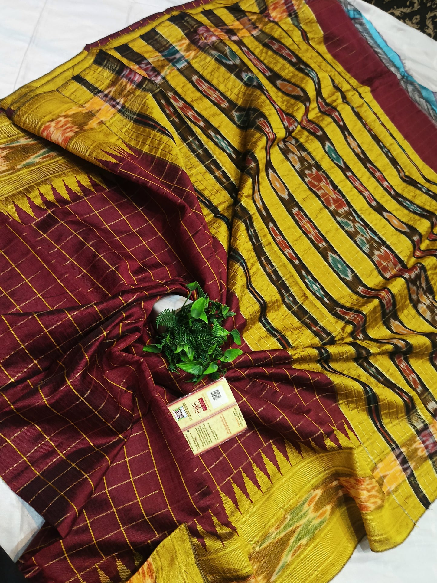 RAW SILK SAREE WITH CONTRAST BLOUSE